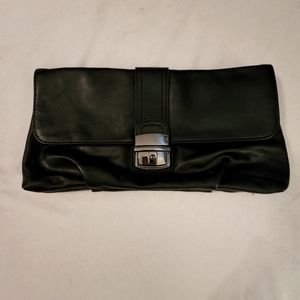 Black clutch